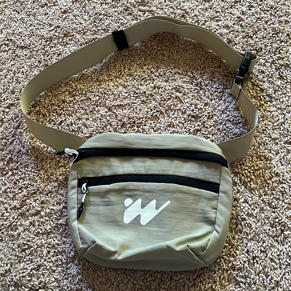 without walls crossbody bag NWT
